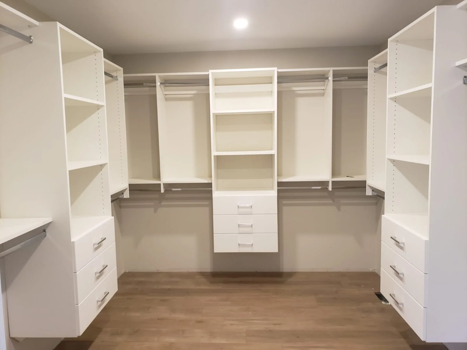 Après rénovation dressing Asnières-sur-Seine — exemple 3 Après rénovation dressing Asnières-sur-Seine — exemple 3