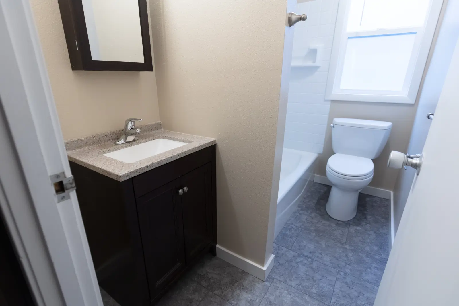 Après rénovation salle de bains Asnières-sur-Seine — exemple 3 Après rénovation salle de bains Asnières-sur-Seine — exemple 3